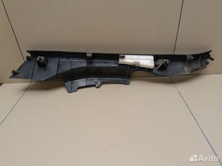 Накладка порога (внутренняя) задняя правая Toyota