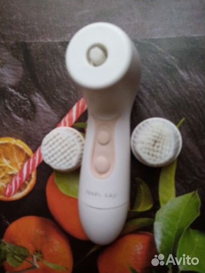 Массажная щётка для чистки лица Мери Кей