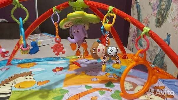 Развивающий коврик tiny love 