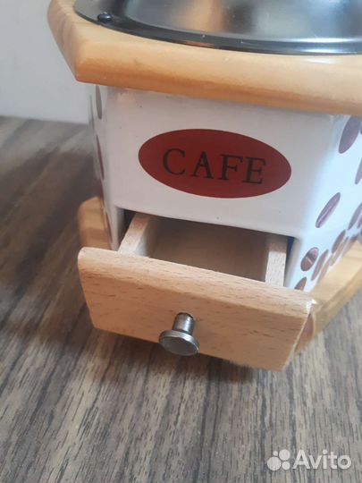 Кофемолка жерновая ручная