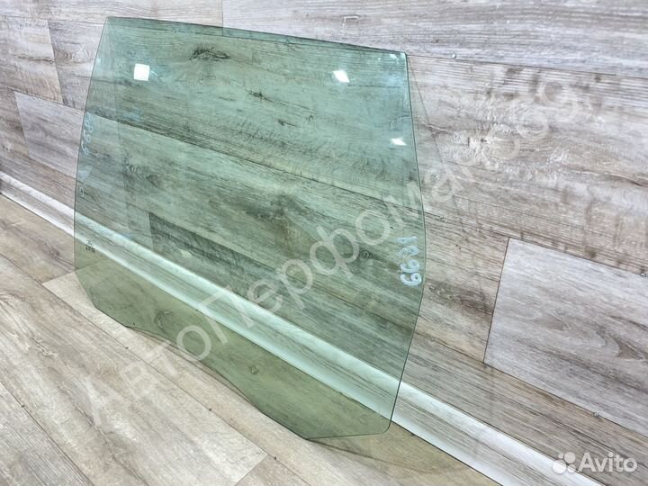 Стекло заднее левое Ford Focus 2 универсал