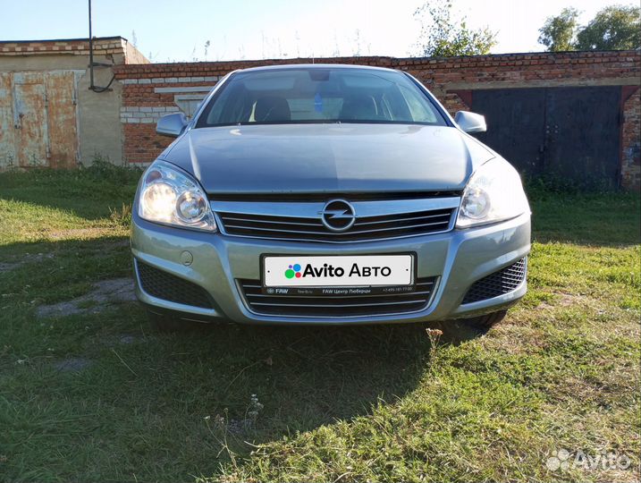 Opel Astra 1.6 МТ, 2014, 180 785 км