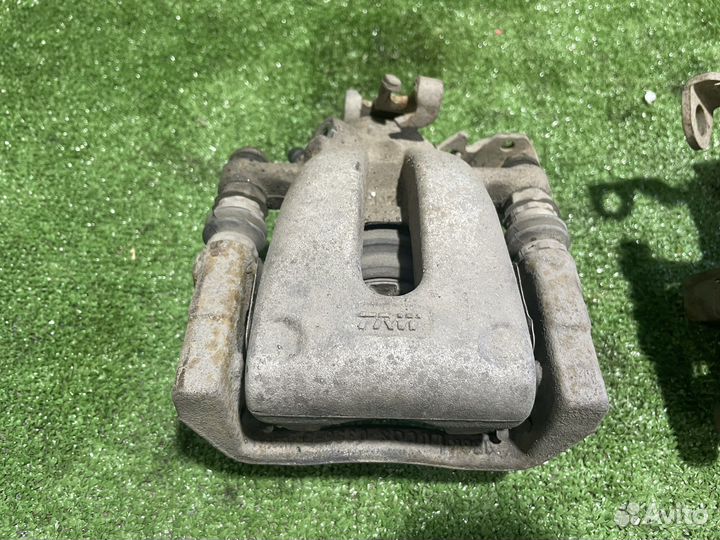 Суппорт задний TRW opel