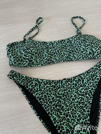 Купальник S с чашечками