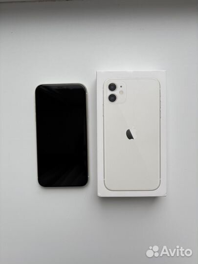 iPhone 11, 64 ГБ