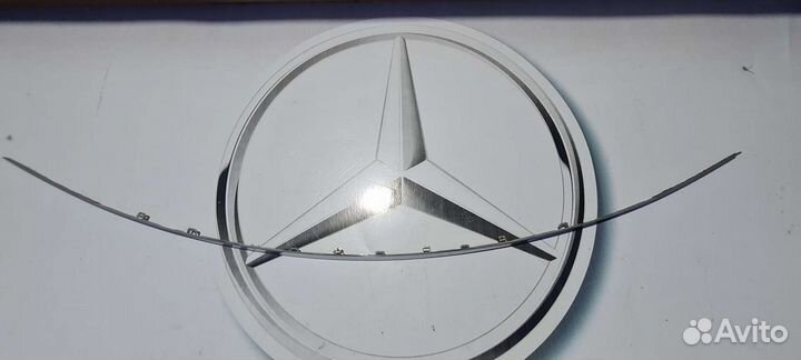 Молдинг крышки багажника Mercedes W221