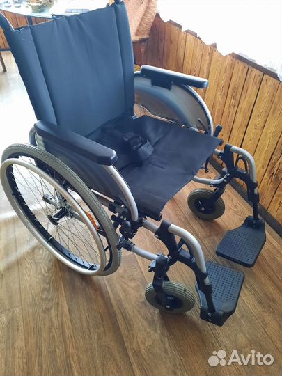 Инвалидная коляска новая