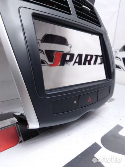 Рамка магнитолы Mitsubishi ASX
