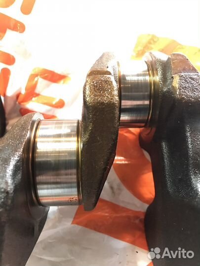 Коленчатый вал lancer 9