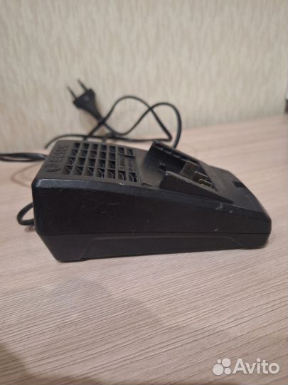 Зарядное устройство для шуруповерта