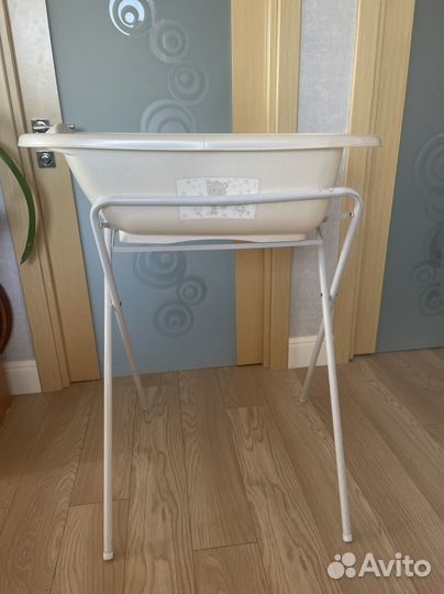Ванночка для купания с подставкой