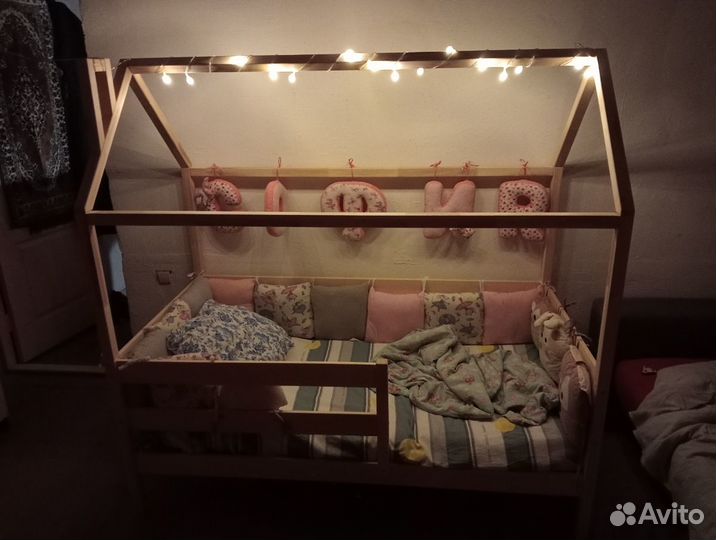 Кровать Домик