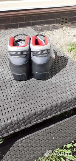 Лыжи и Лыжные ботинки