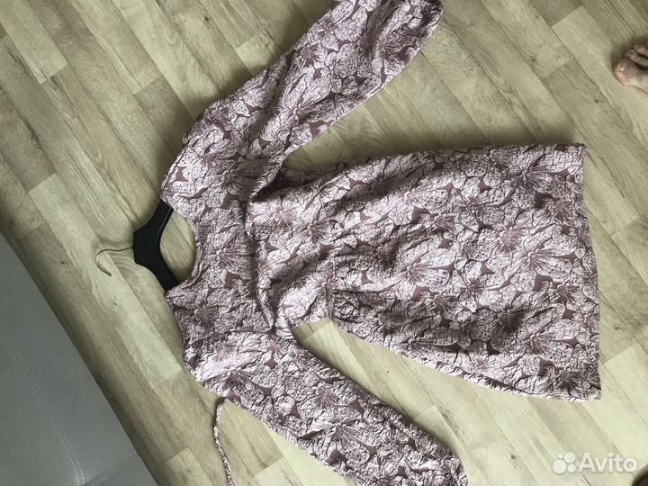 Платье розовое S размер