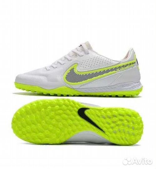 Футбольные бутсы