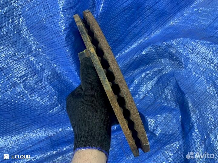 Тормозной диск на toyota C-HR ZYX10 2zrfxe