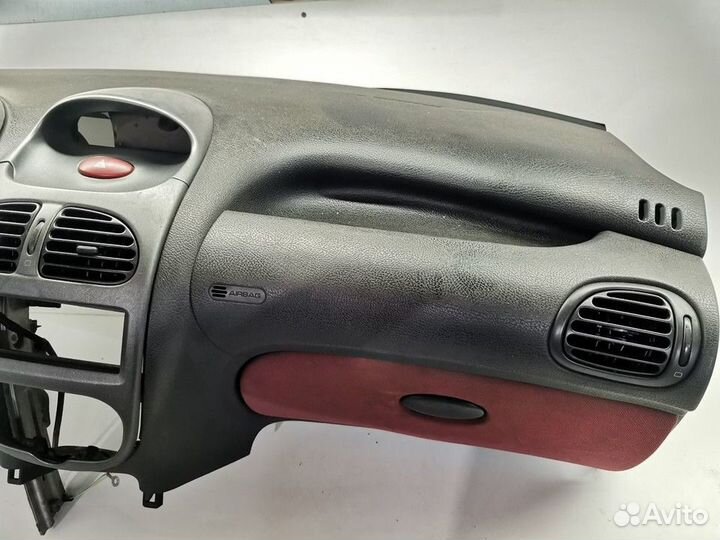 Торпедо в сборе (Peugeot 206)