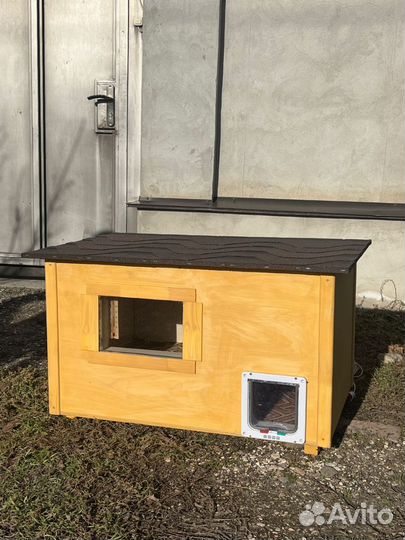 Домик, будка для кошки