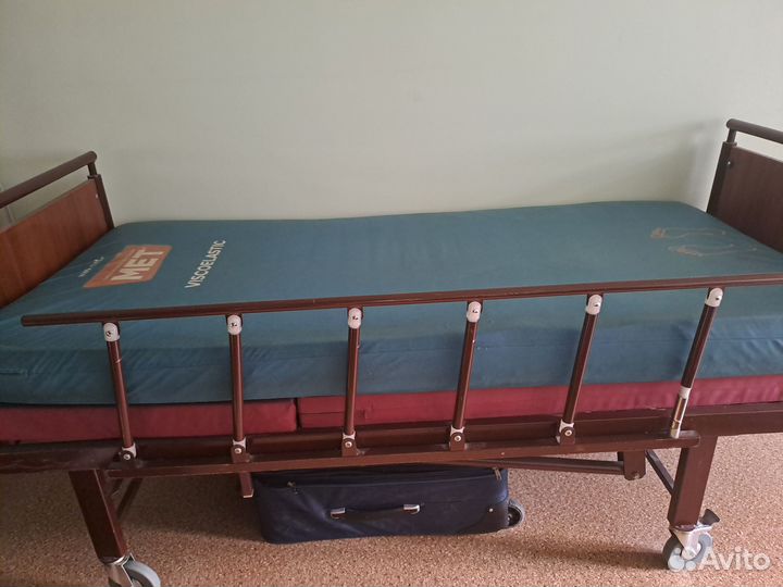 Медицинская кровать для лежачих больных бу