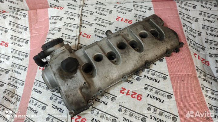 Клапанная крышка левая Porsche Cayenne 4.5 V8