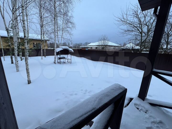 Дом 186 м² на участке 8 сот.