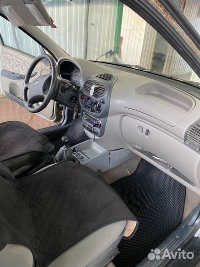 LADA Kalina 1.6 МТ, 2005, битый, 35 000 км