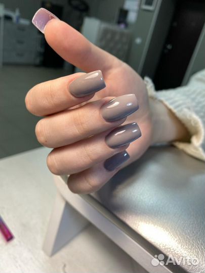 Начинающий мастер маникюра