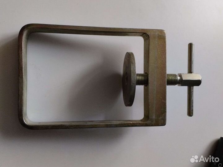 Бюгель двухкюветный стальной с винтовым зажимом