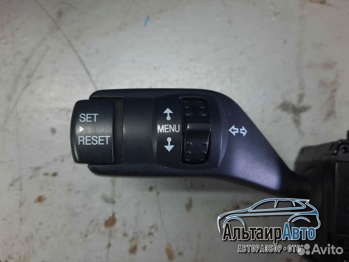 Подрулевой переключатель поворотов Ford Focus 2