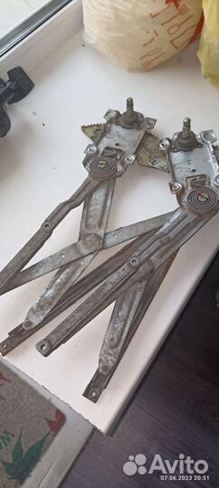 Стеклоподъемник на toyota corolla 110