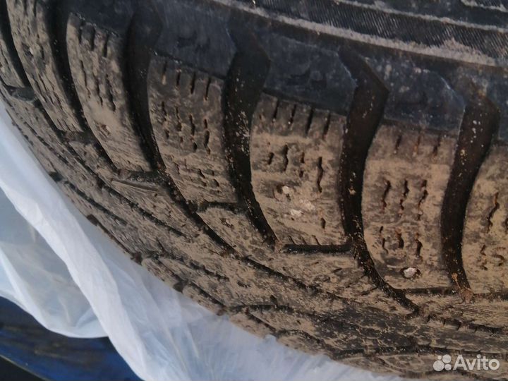Nokian Tyres Hakkapeliitta 5 215/55 R17