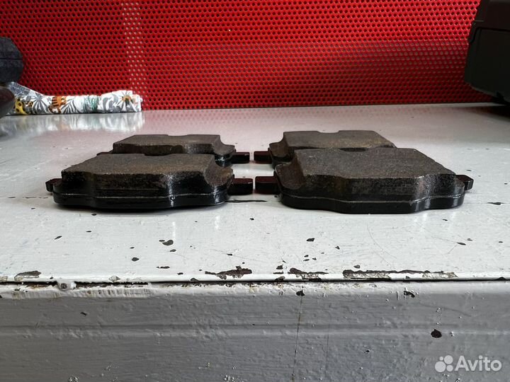 Задние тормозные колодки bmw f10 3.0d xdrive