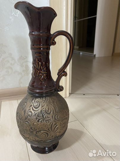 Глиняный кувшин