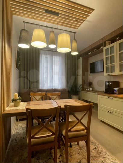 1-к. квартира, 42 м², 1/3 эт.