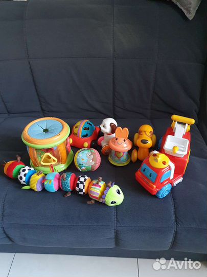 Развивающие игрушки для малышей пакетом