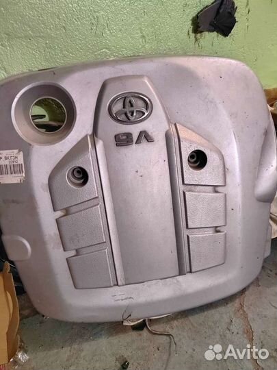 Декоративная крышка двигателя