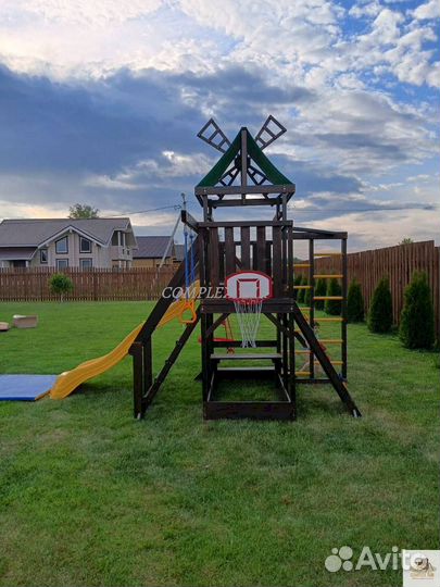 Спортивная площадка для семьи