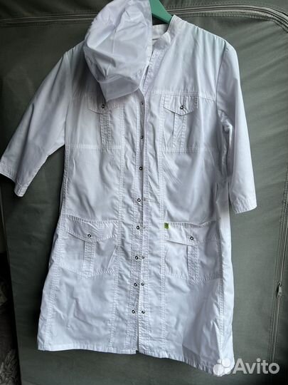 Медицинский халат и чепчик