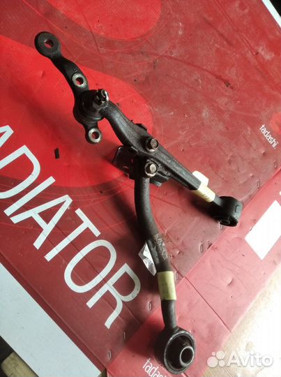 Рычаг передний правый нижний Toyota Mark ii GX90