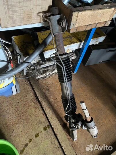 Рулевая рейка Chrysler 300M