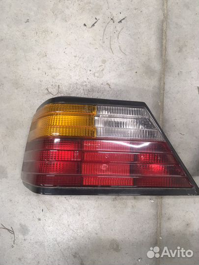 Задние фонари mercedes w124
