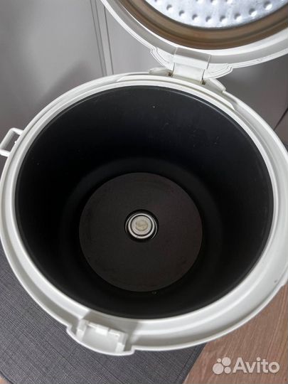 Мультиварка Redmond