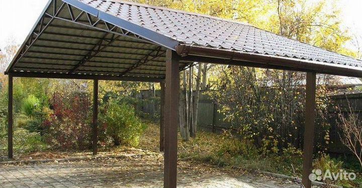 Металлический навес для машины