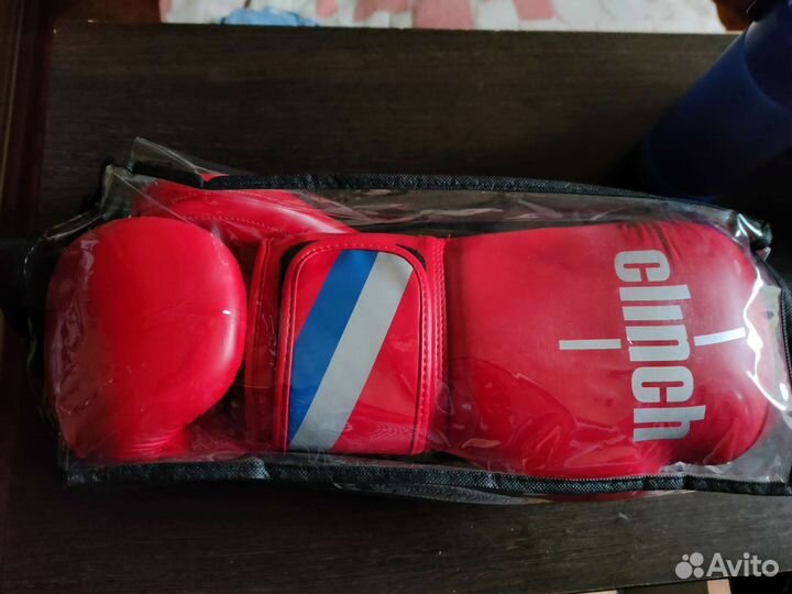 Боксерские перчатки