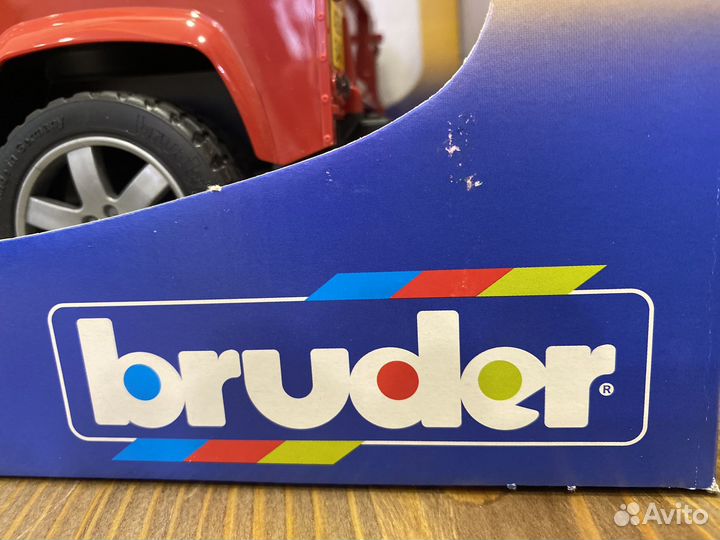 Bruder внедорожник Land Rover Defender