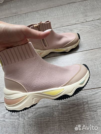 Кроссовки Zara 32