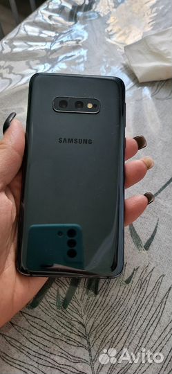 Samsung Galaxy S10e, 6/128 ГБ