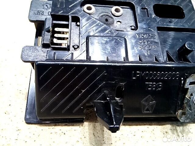 Фонарь салона (плафон) Chrysler Pacifica 2004