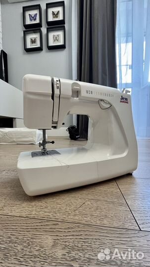 Швейная машина Janome Jem