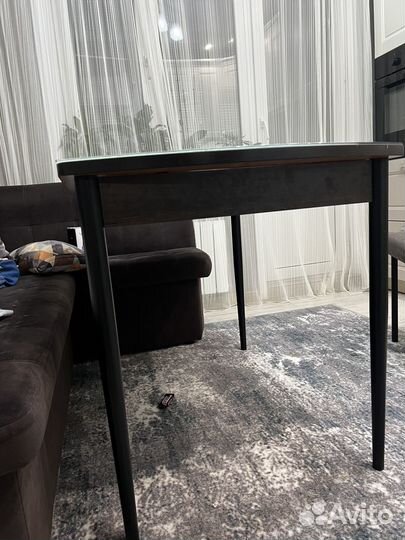 Кухонный стол